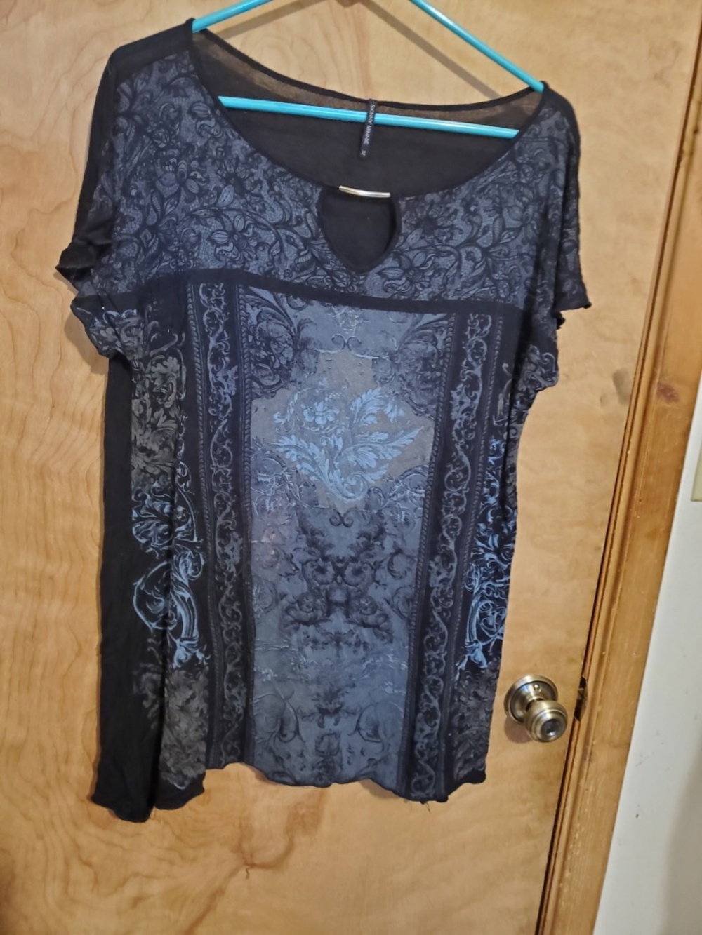 #651 Women's shirt by skinny minnie